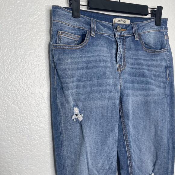 Refuge Womens Jeans Size 2 Denim Blue Distressed Skinny Leg Medium Wash Jeans - Picture 9 of 10